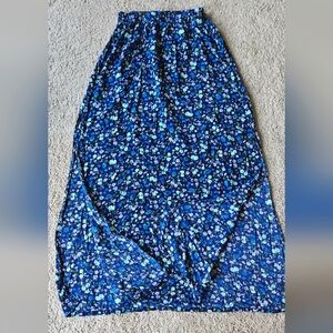 Hollister blue floral maxi skirt. Size large. High slits on both sides.